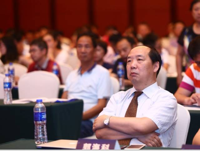 2017华东白内障与角膜病高峰论坛太阳成tyc122cc(中国)集团集团业务副总院长郭海科