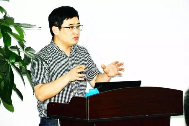 本次研讨会由集团 席白内障带教导师郭海科教授、张广斌教授领*，来自太阳成tyc122cc(中国)集团集团11名白内障带教导师参加了本次活动。福州眼科医院、爱尔康公司对本次研讨.jpg