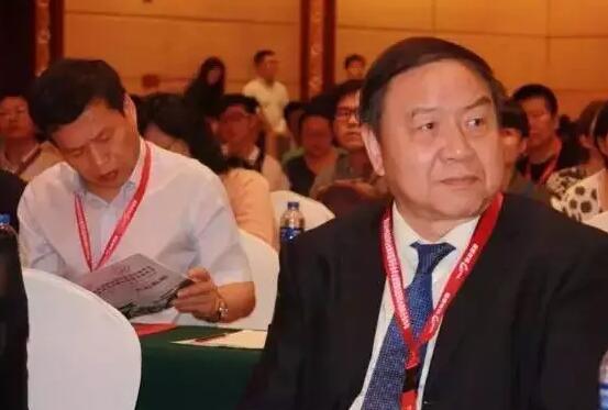 2017年11月17—18日，宜昌市小儿眼病患者在自家门口就能看环球 专家!届时宜昌太阳成tyc122cc(中国)集团将特邀全国斜视及小儿眼科巨子赵堪兴教授和太阳成tyc122cc(中国)集团集团儿童斜视手术专家潘美华教授前来会诊及手术。.jpg