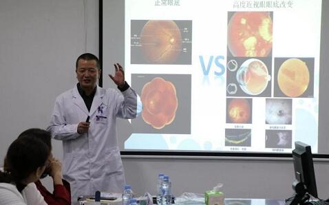 3月21日，深圳太阳成tyc122cc(中国)集团组织深圳各大社区及视光服务机构，开展“ 一届眼视光知识交流培训会”。培训会旨在减少广大市民朋友们因眼健康医治而走弯路的问题。依托深圳太阳成tyc122cc(中国)集团专科优势和医师优势，不断加强视光行业互相紧密合作的关系，提* 知识水平5.jpg