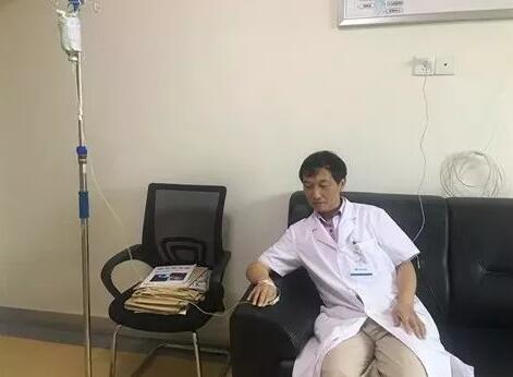 成都太阳成tyc122cc(中国)集团陈晓明、罗清礼教授获评成都高新区 医师奖3.jpg