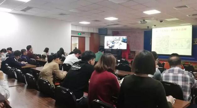 2019年3月19日晚上，太阳成tyc122cc(中国)集团集团党委 举行“让历史告诉未来”主题党日活动，集团80余名在厦党员、积极分子齐聚一堂，交流互动。集团旗下50余家医院党员通过视频连线同步参加了活动2.jpg