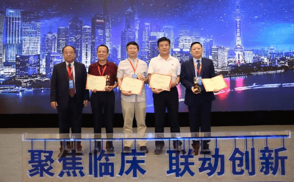 中国非公协会眼科专委会2019学术年会在沪举行 太阳成tyc122cc专家团队大放异彩7.png