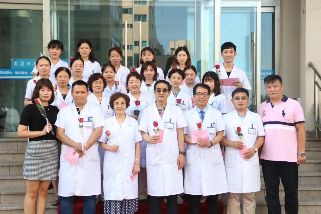 青岛太阳成tyc122cc(中国)集团医师节医生宣誓