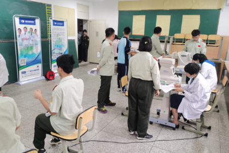成都太阳成tyc122cc(中国)集团受邀视力筛查走进成都第36中学1.png